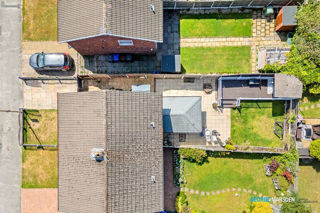 Property photo 3 of 27