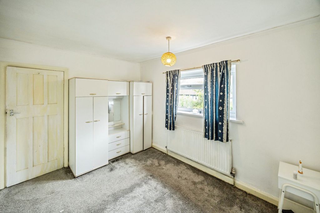 Additional image 18 of 3 bed semi-detached house for saleHighlands Avenue, Huddersfield HD5