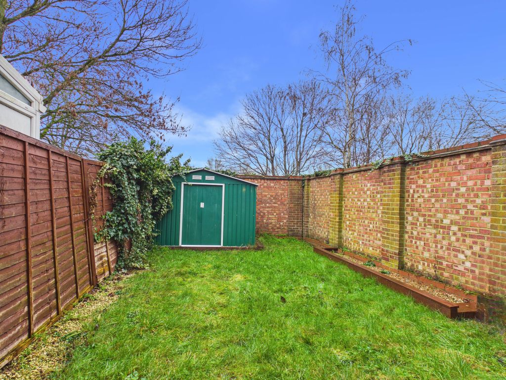 Property photo 2 of 8 Cam01984G0-Pr0548-Still009