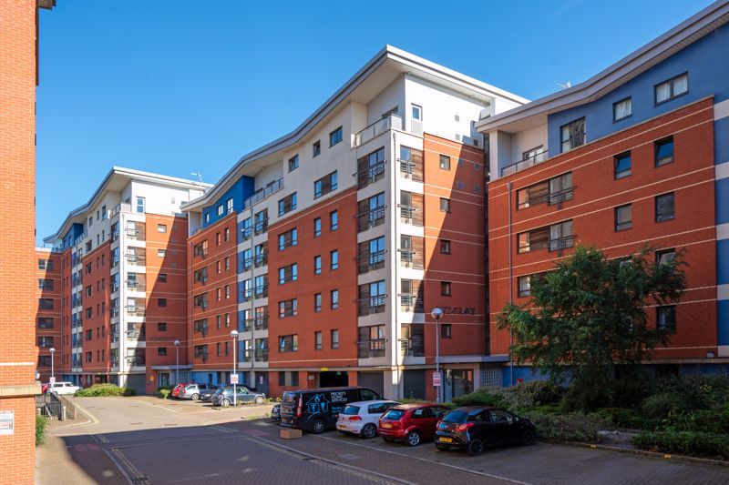 Property photo 1 of 16 Redgrave