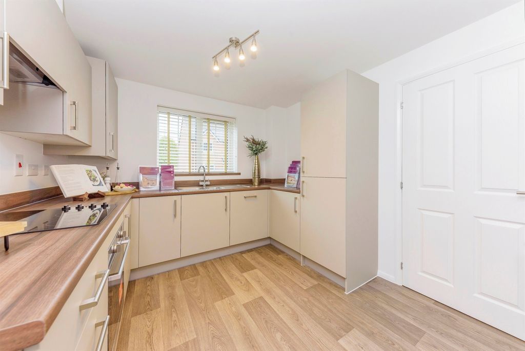 Property photo 2 of 14