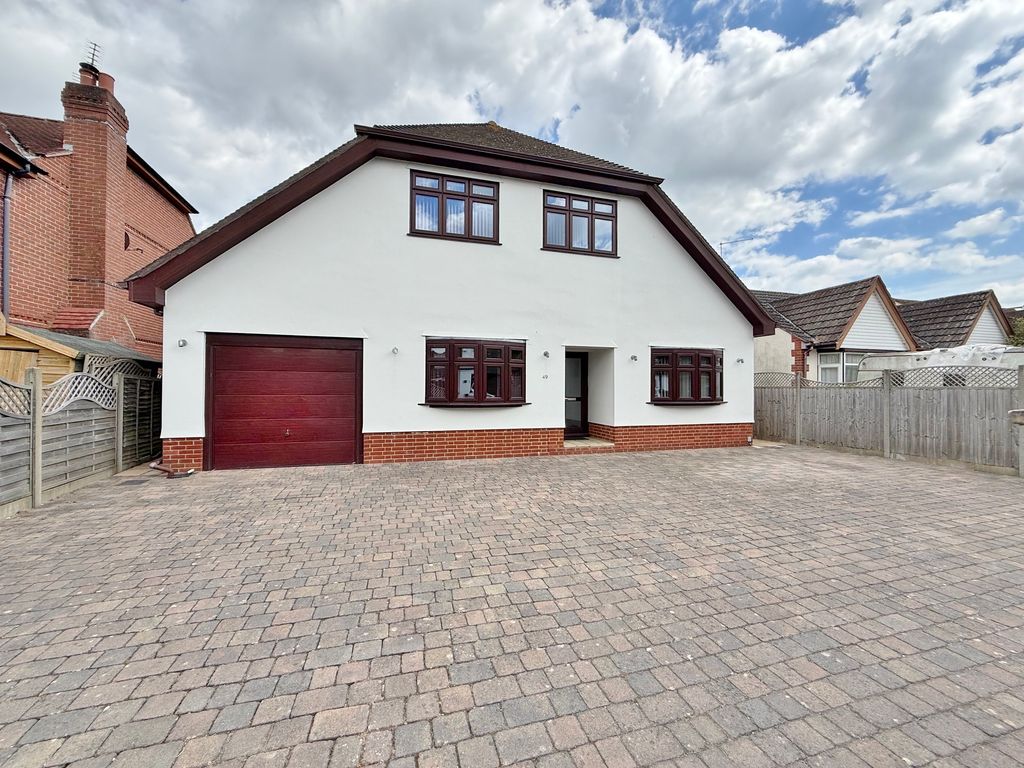 Property photo 1 of 28