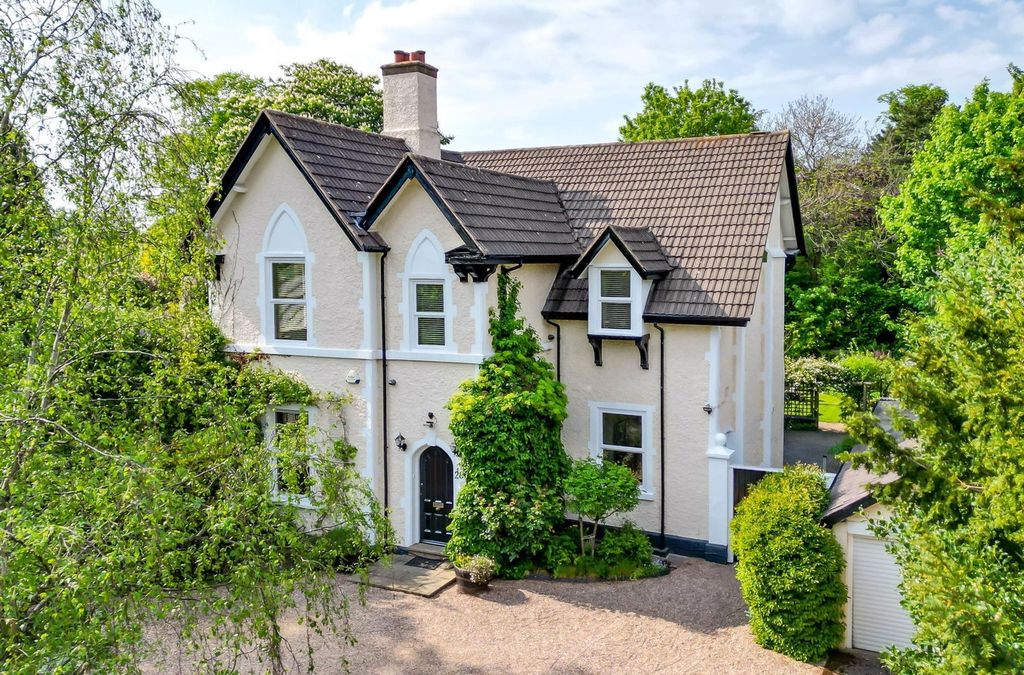 Property photo 1 of 58