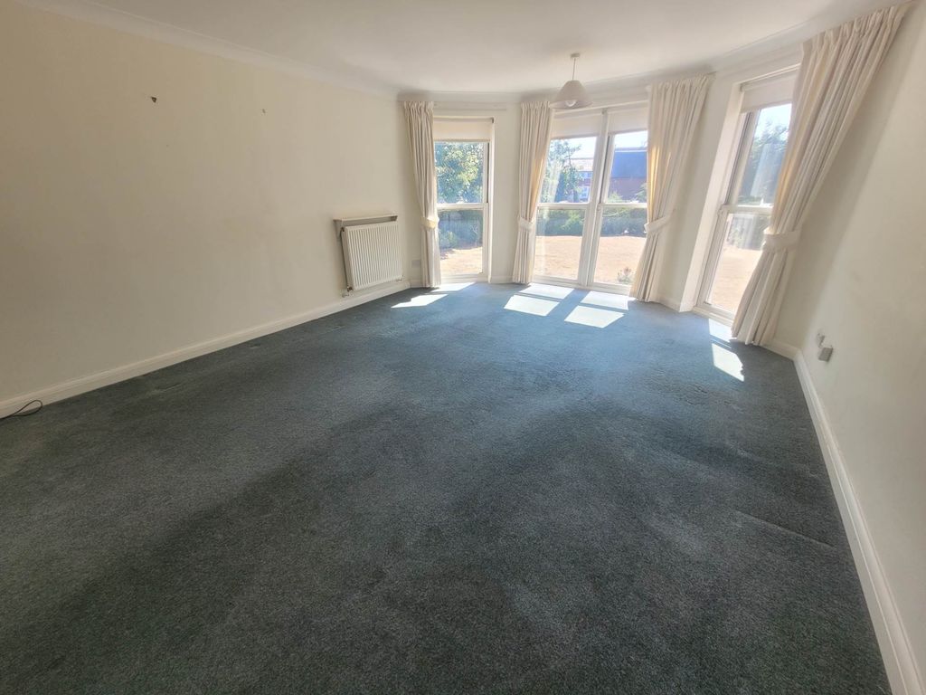 Property photo 3 of 9