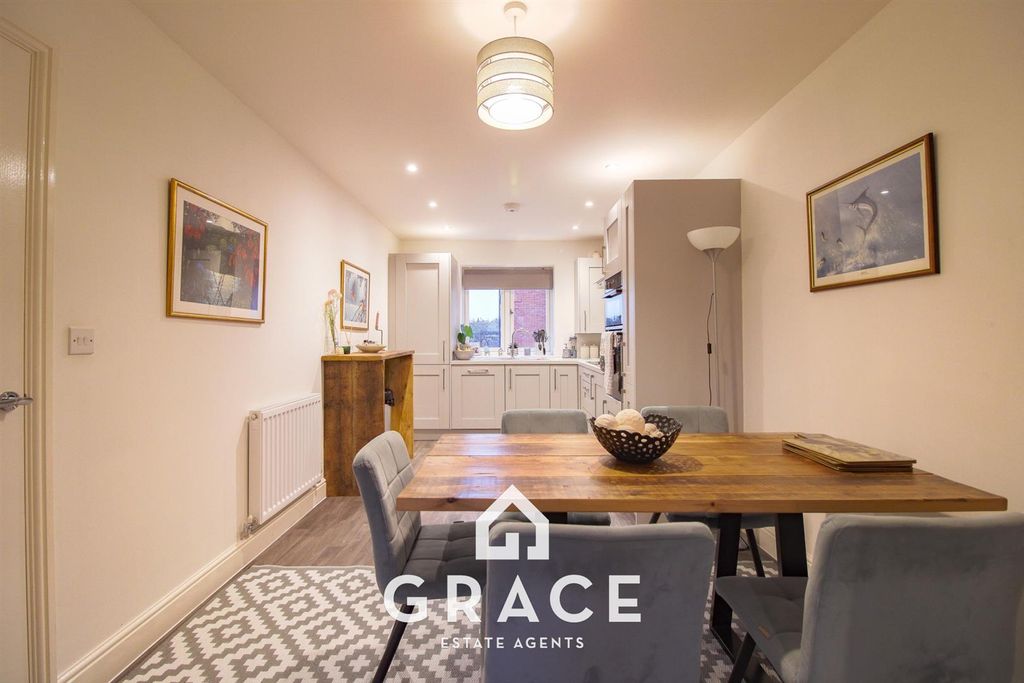 Property photo 3 of 20 Untitled_Hdr-24-2.Jpg