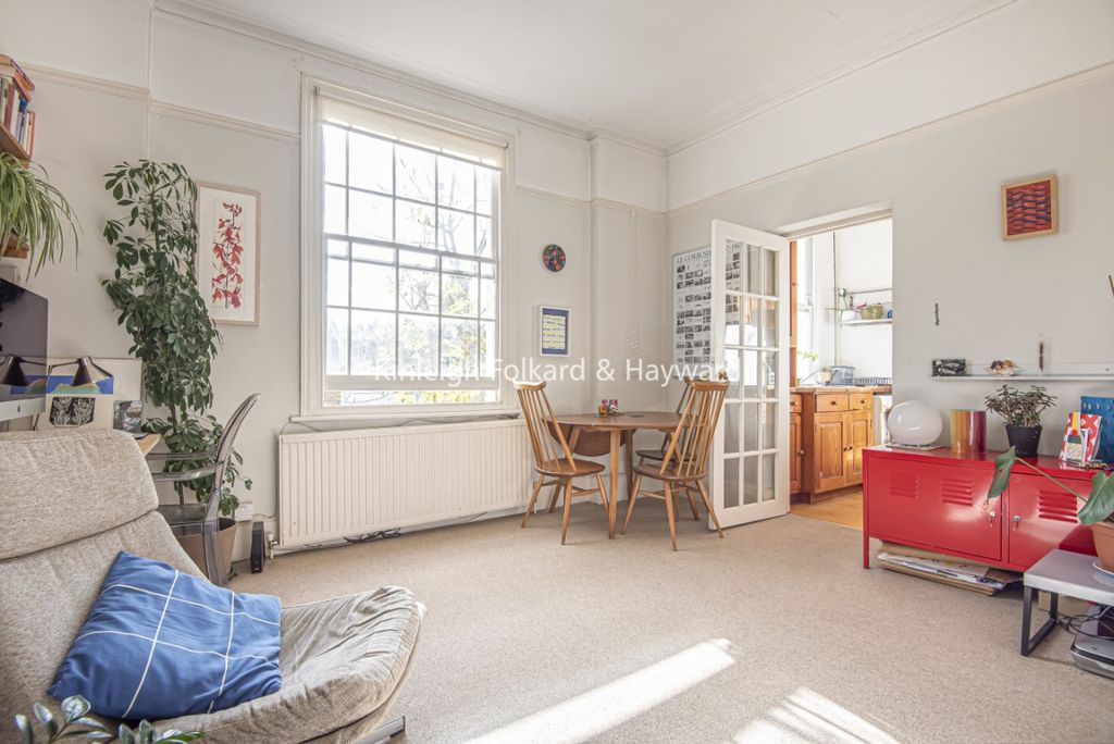 Property photo 3 of 11 74617A83-89Ca-45ce-B