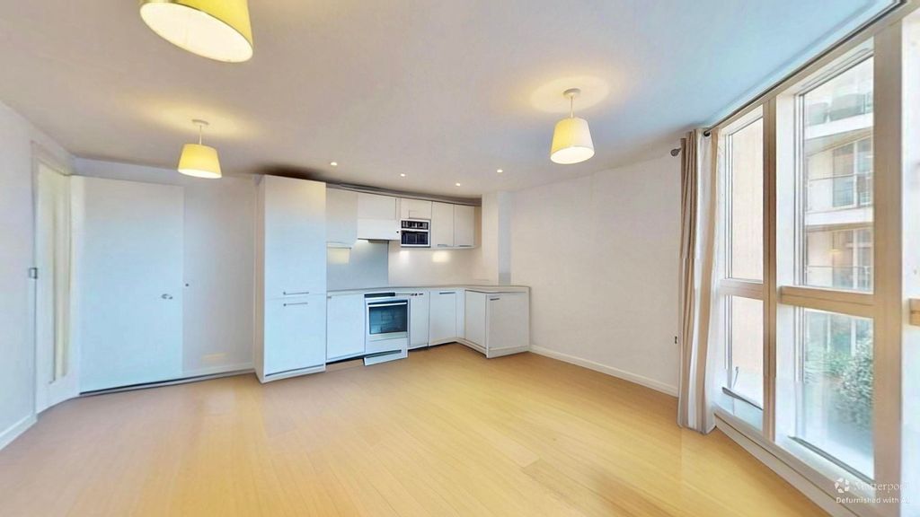 Property photo 2 of 21 Picture No. 18