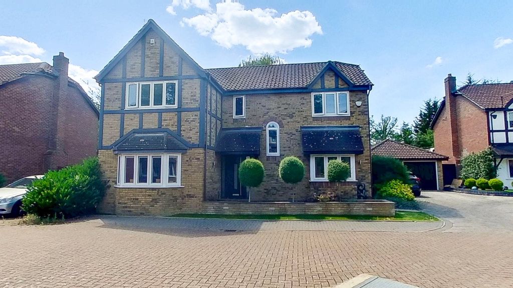 Property photo 1 of 39