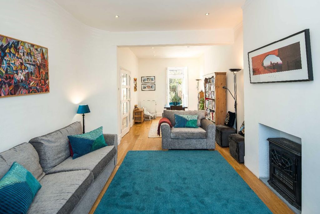 Property photo 1 of 30