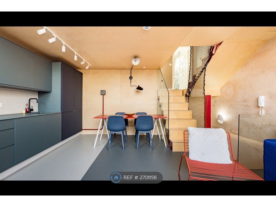 Property photo 3 of 21