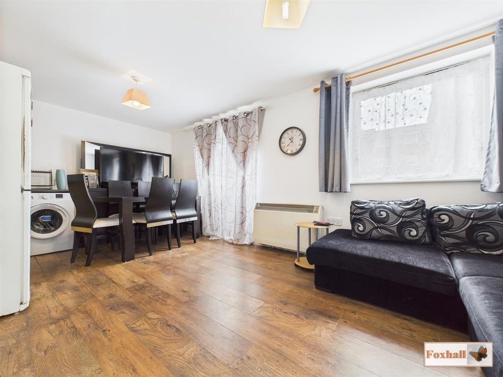 Property photo 3 of 10 Lounge/Diner
