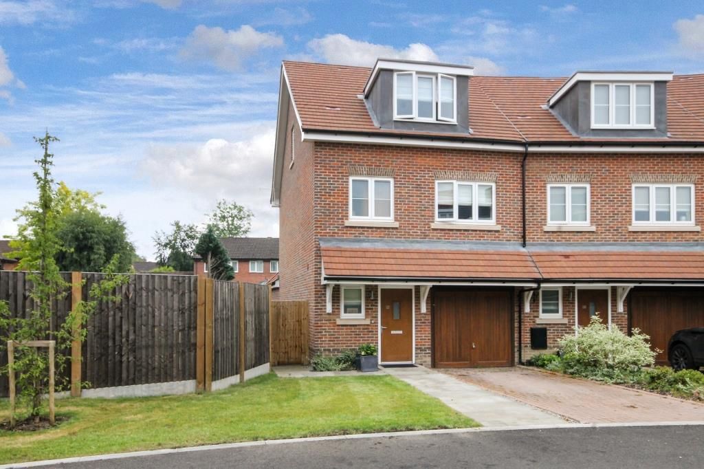 Property photo 1 of 12 .Front_Dp_14123151.Jpg