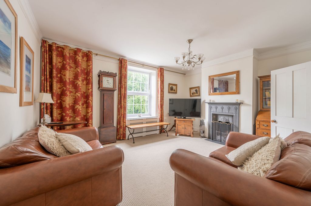 Property photo 3 of 19 Dsc_1696-Hdr