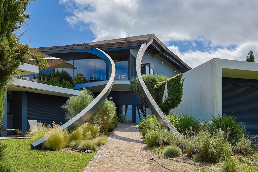 Property photo 1 of 70