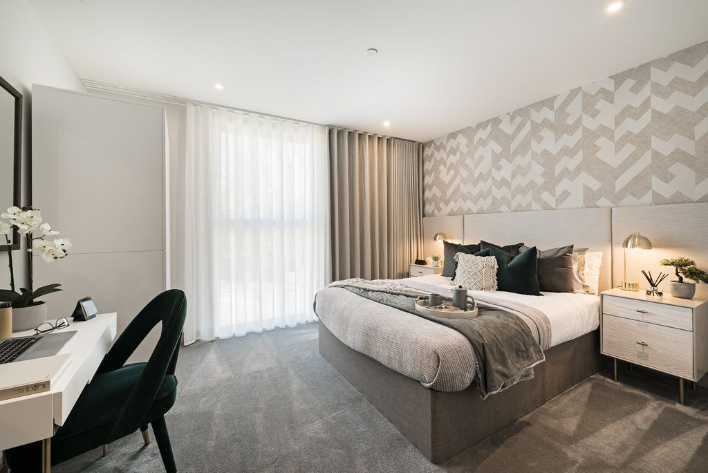 Property photo 1 of 18