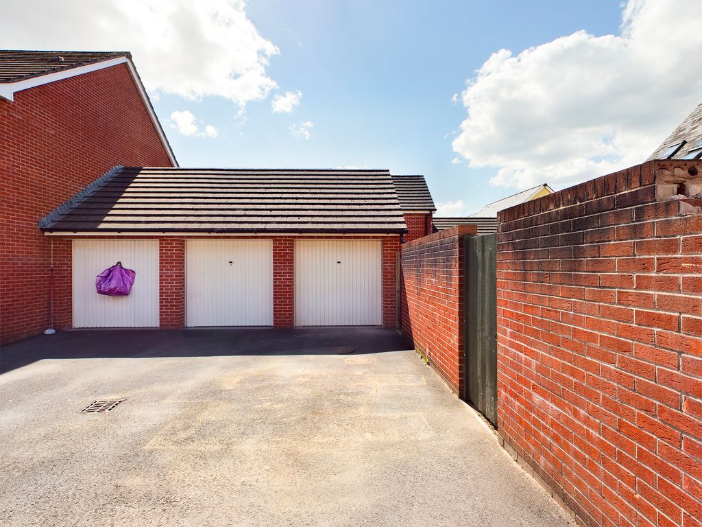 Property photo 3 of 23