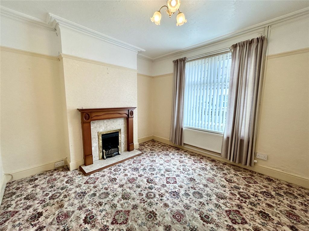 Property photo 3 of 14 Picture No. 12