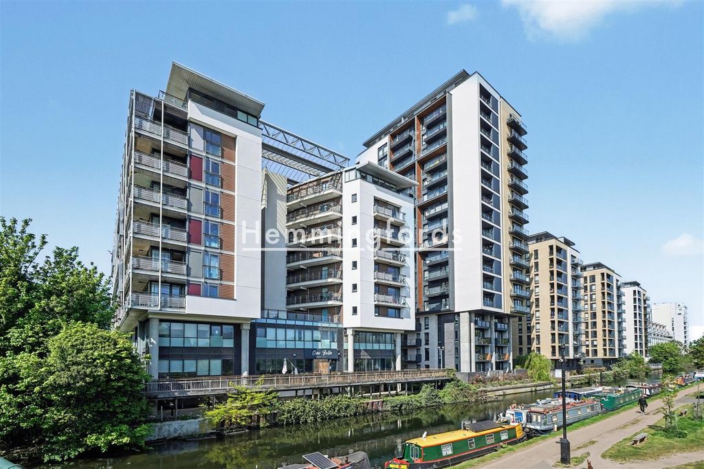 Property photo 2 of 15 Palmers Road E2-1.Jpg