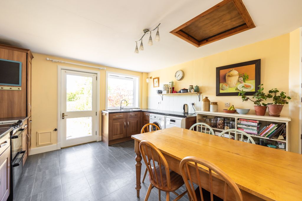 Property photo 3 of 25 Property Image 3