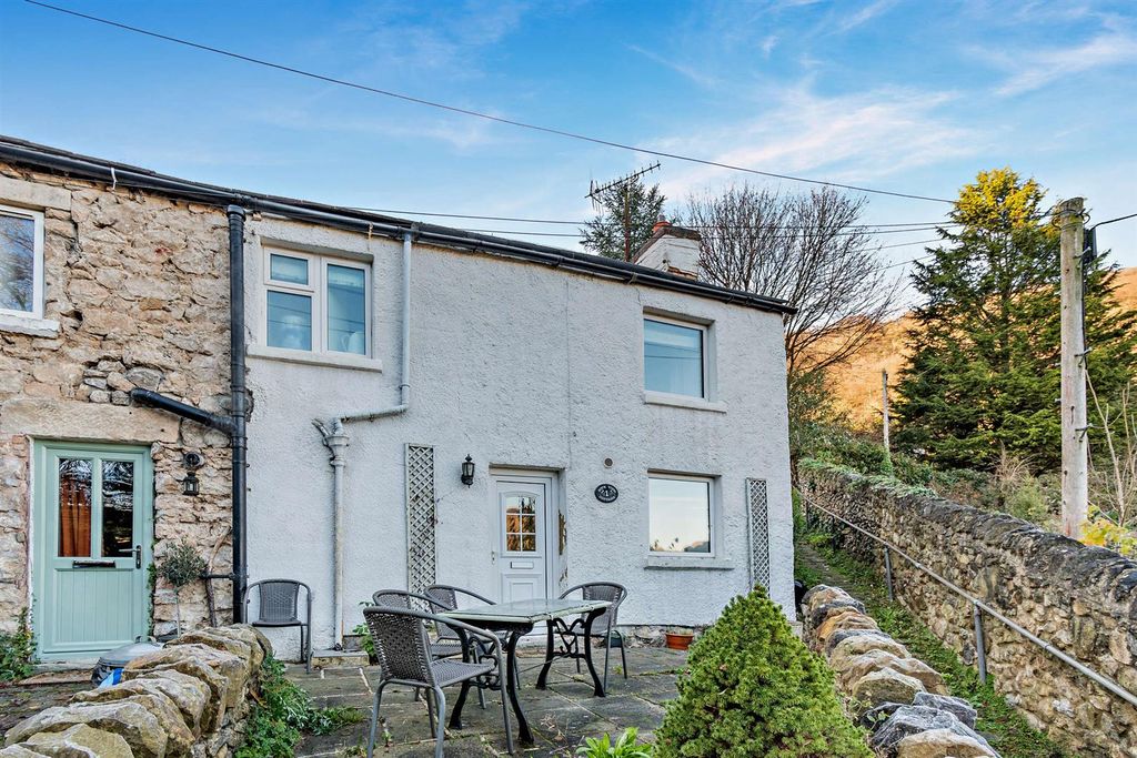 Property photo 1 of 10 8671934-Exterior01-800.Jpg