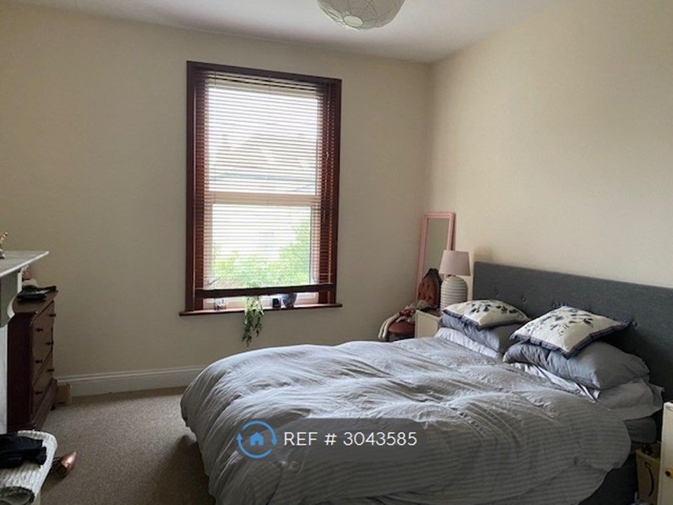 Property photo 3 of 8 Bedroom
