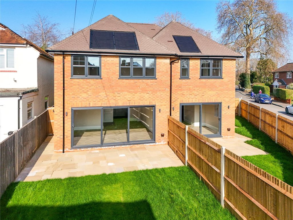 Property photo 2 of 12 Picture No. 30