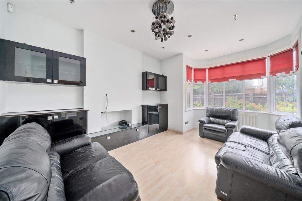 Property photo 3 of 16 Separate Front Reception Room