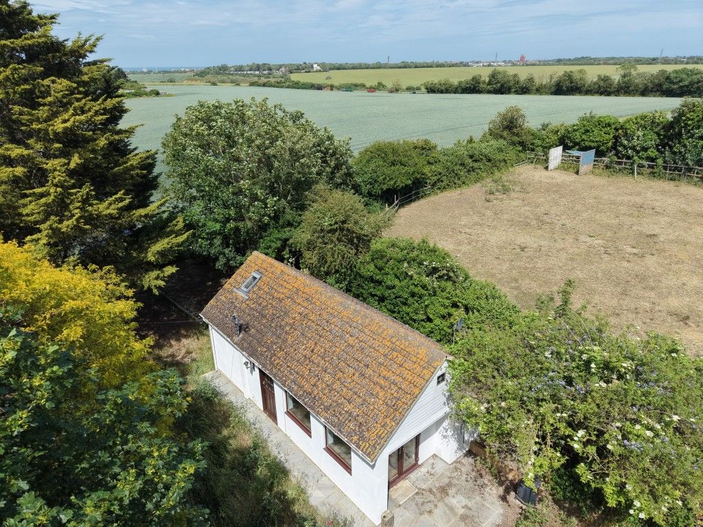 Property photo 2 of 12 Detached Bungalow In Rural Location