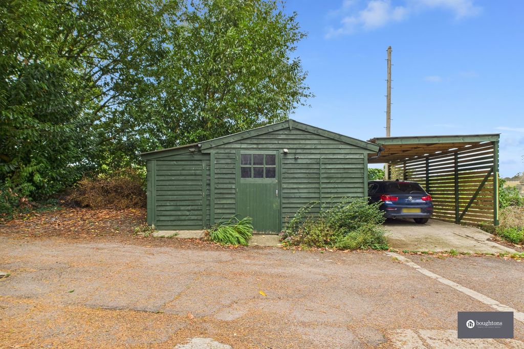 Property photo 2 of 41