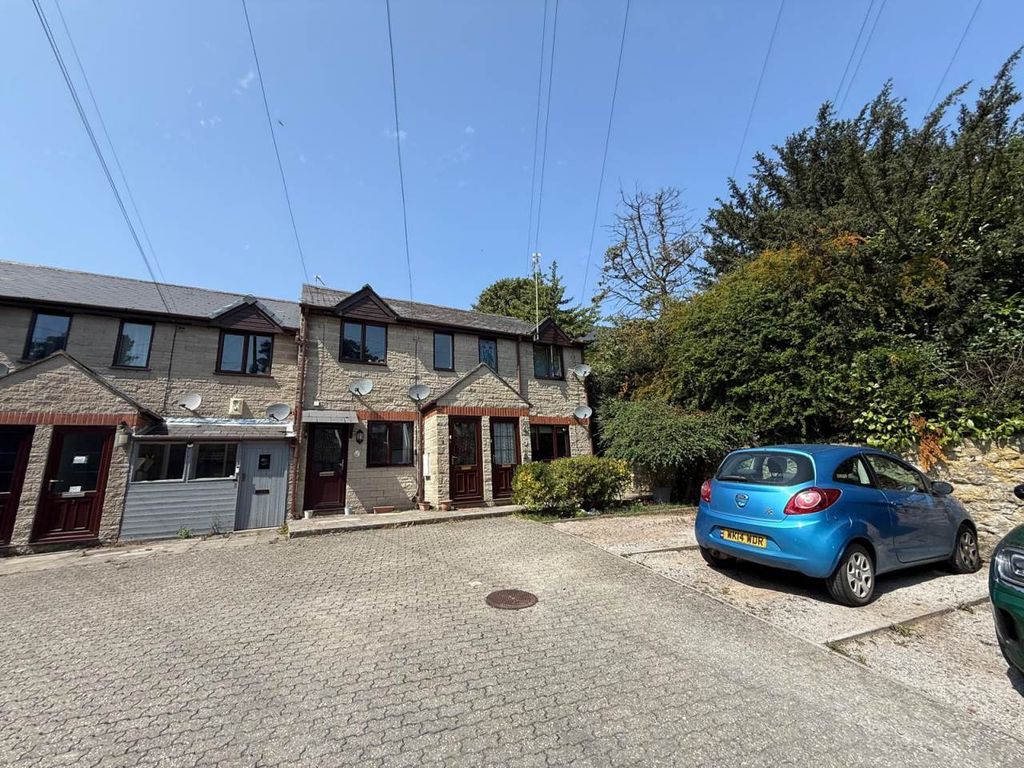 Property photo 2 of 11 External
