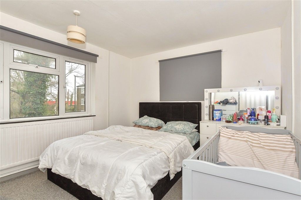 Property photo 3 of 5 Bedroom