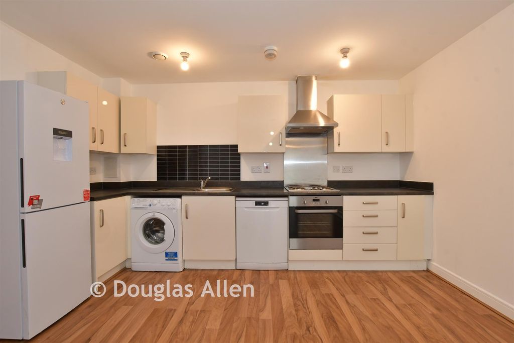 Property photo 1 of 11 Lounge/Kitchen /Dining Room