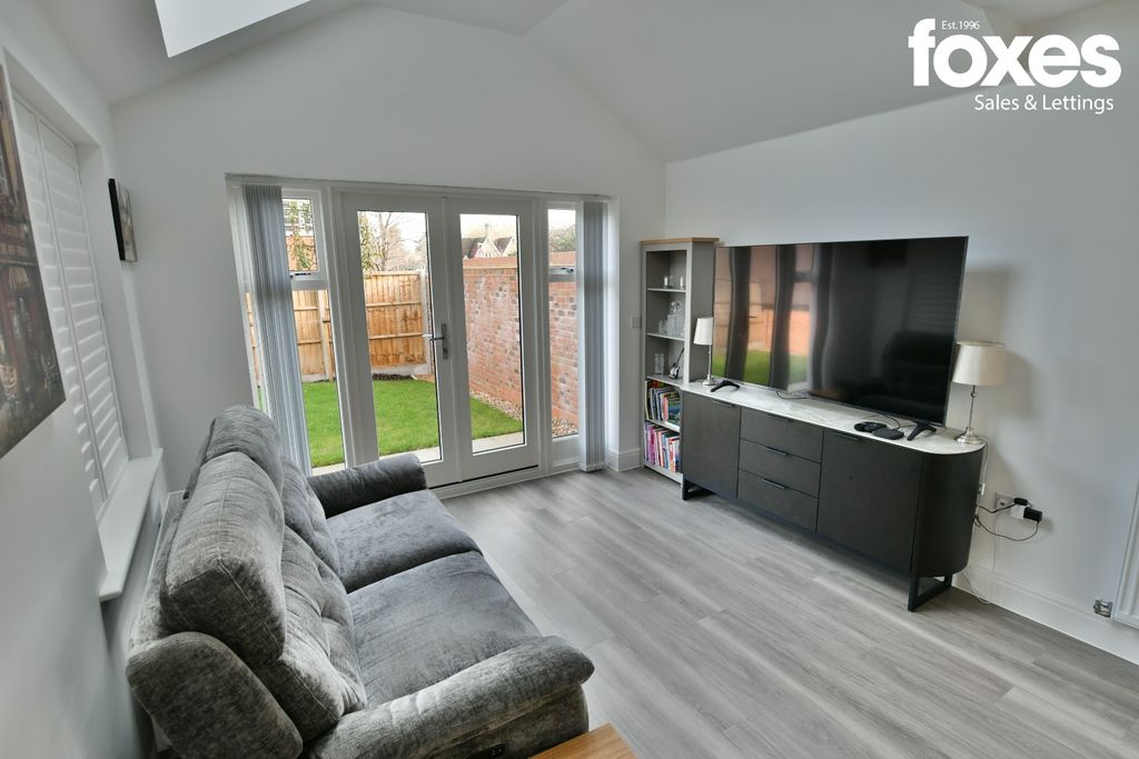 Property photo 3 of 15 5095582