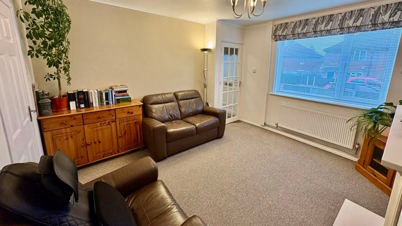 Property photo 3 of 9 Photo 6