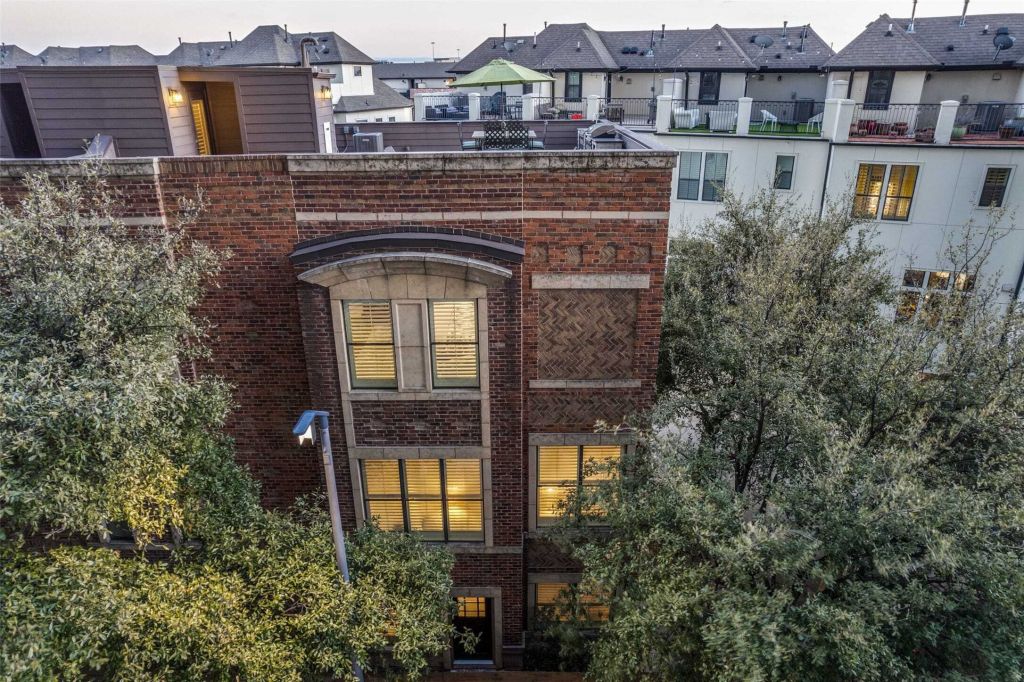 Property photo 2 of 30 <Alttext/>