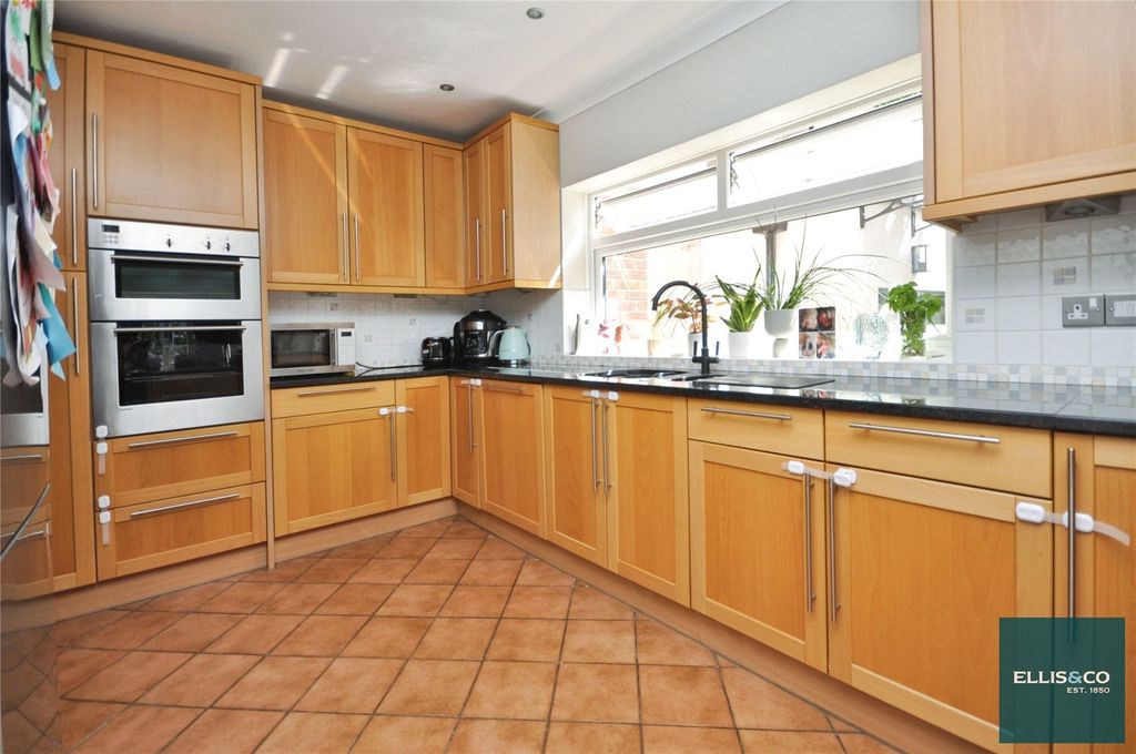 Property photo 3 of 16 Picture No. 08