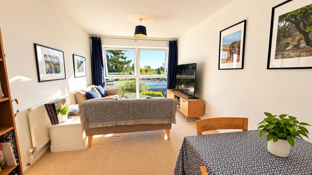 Property photo 2 of 13 01.Png