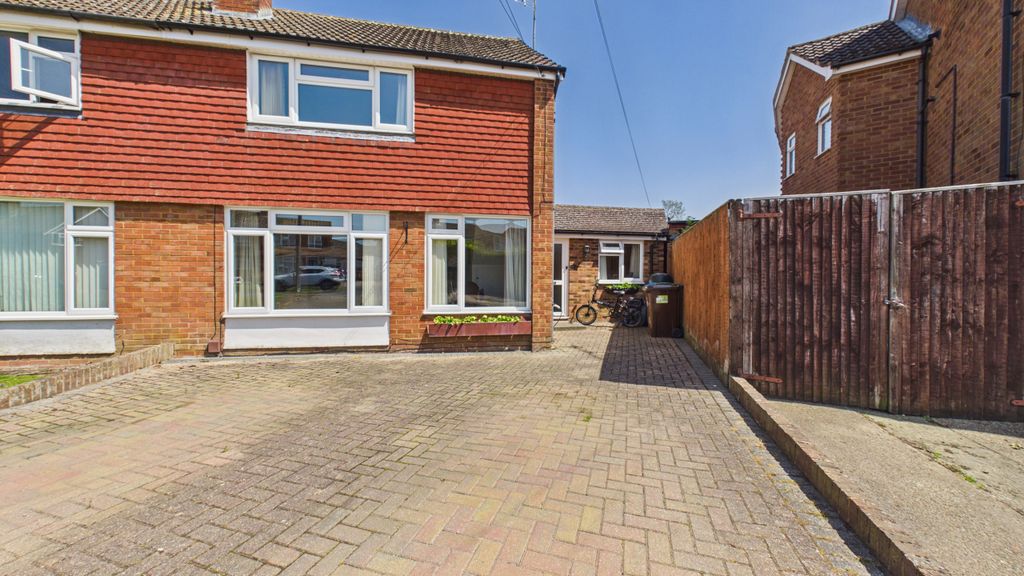 Property photo 1 of 45 Cam04968G0-Pr0134-Still054