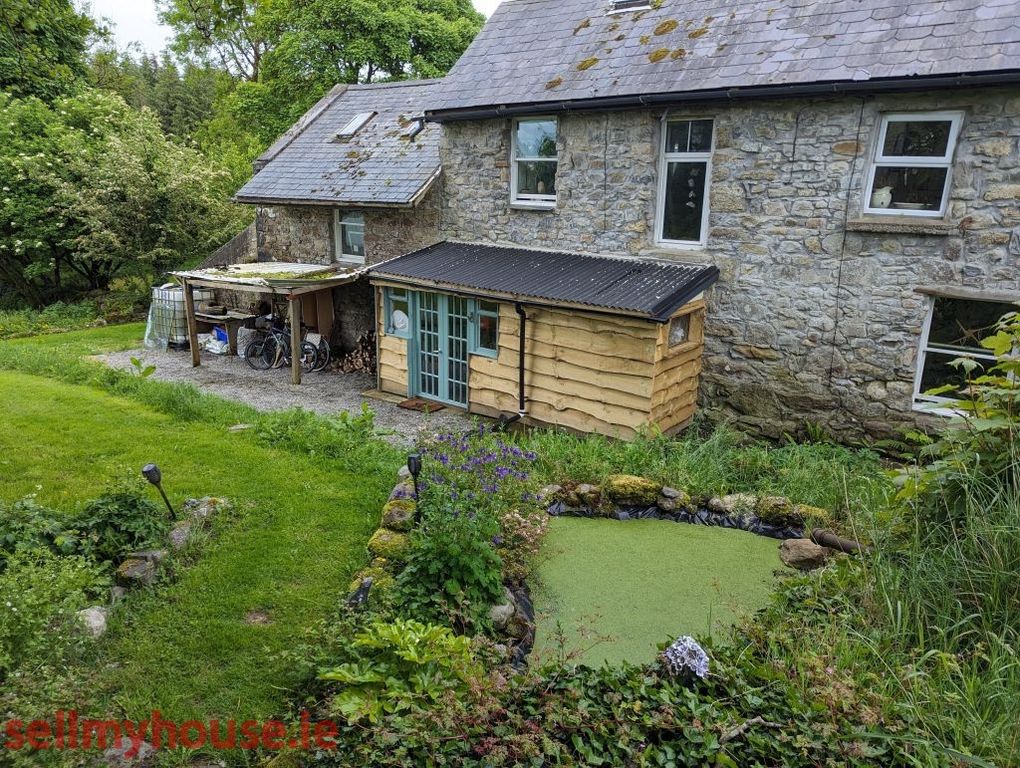 Property photo 1 of 9