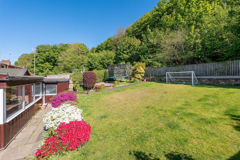 Property photo 2 of 36 Rear Garden
