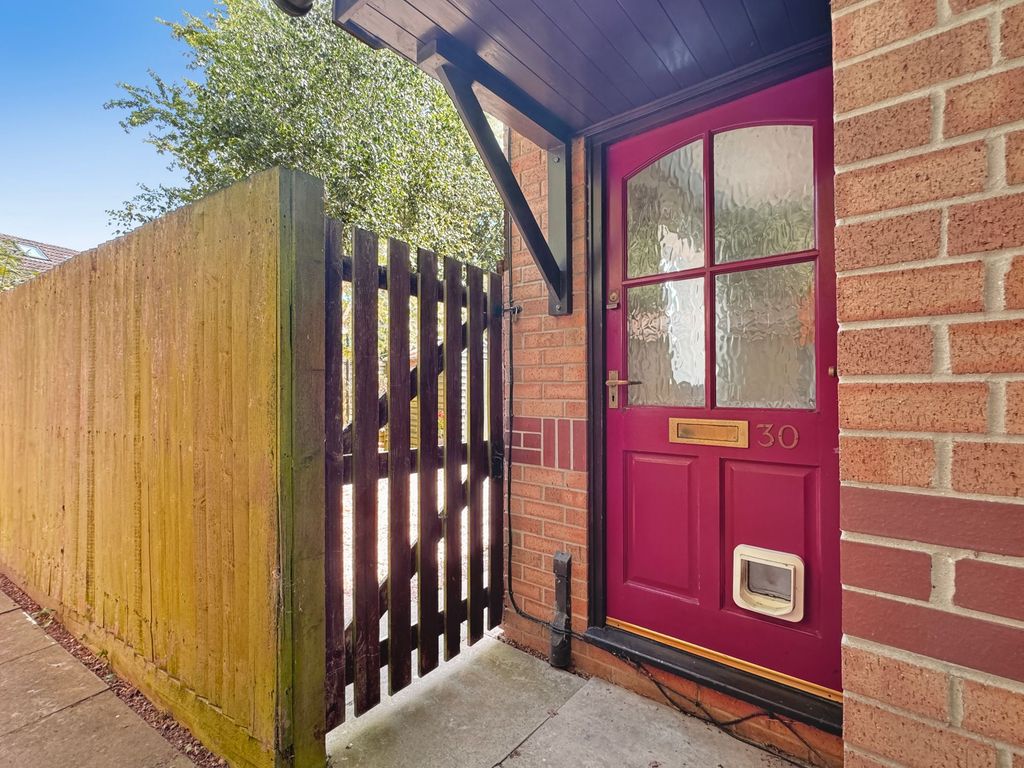 Property photo 2 of 9