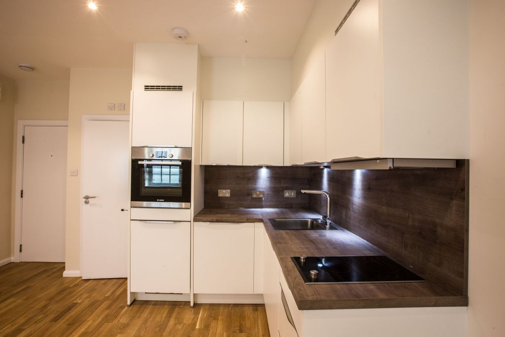 Property photo 1 of 8 Kitchen