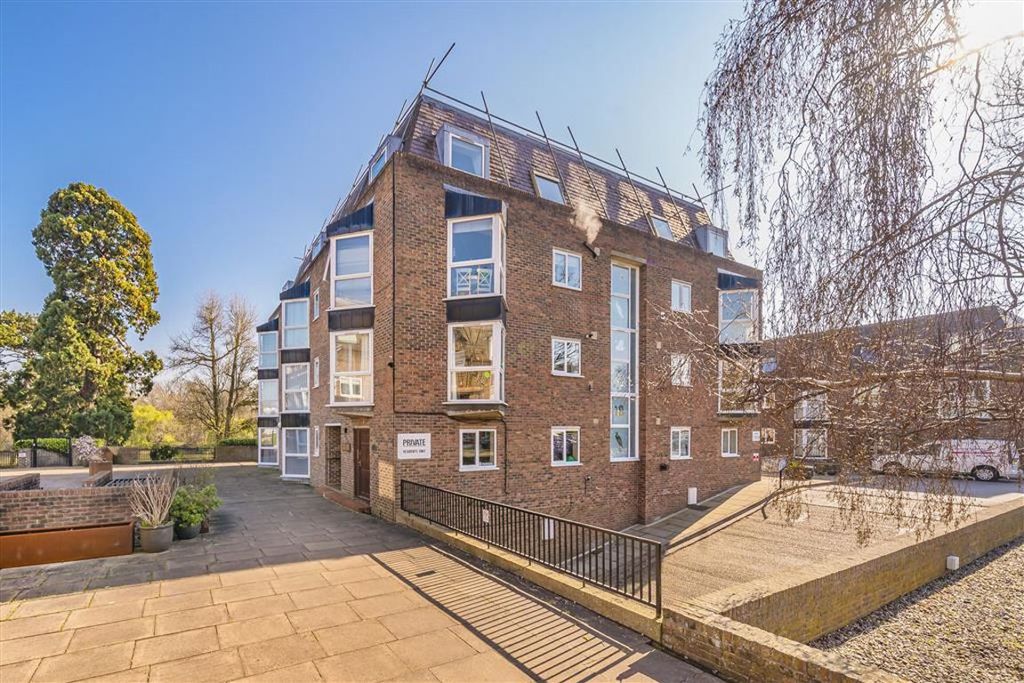 Property photo 1 of 5