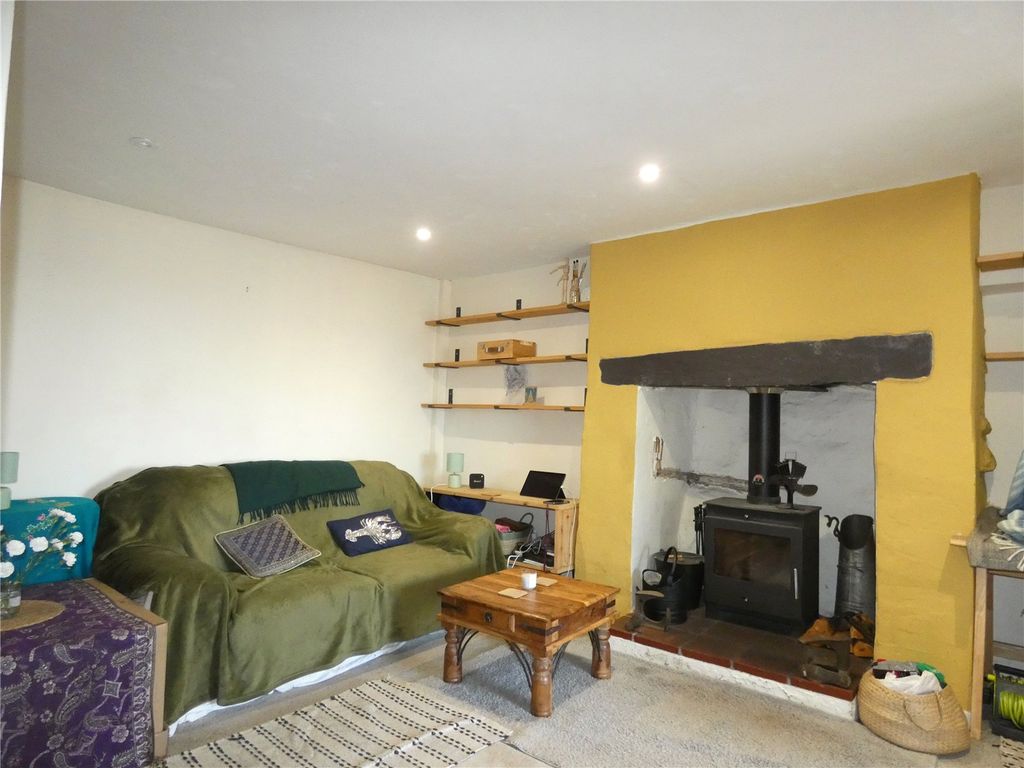 Property photo 2 of 19 Picture No. 02