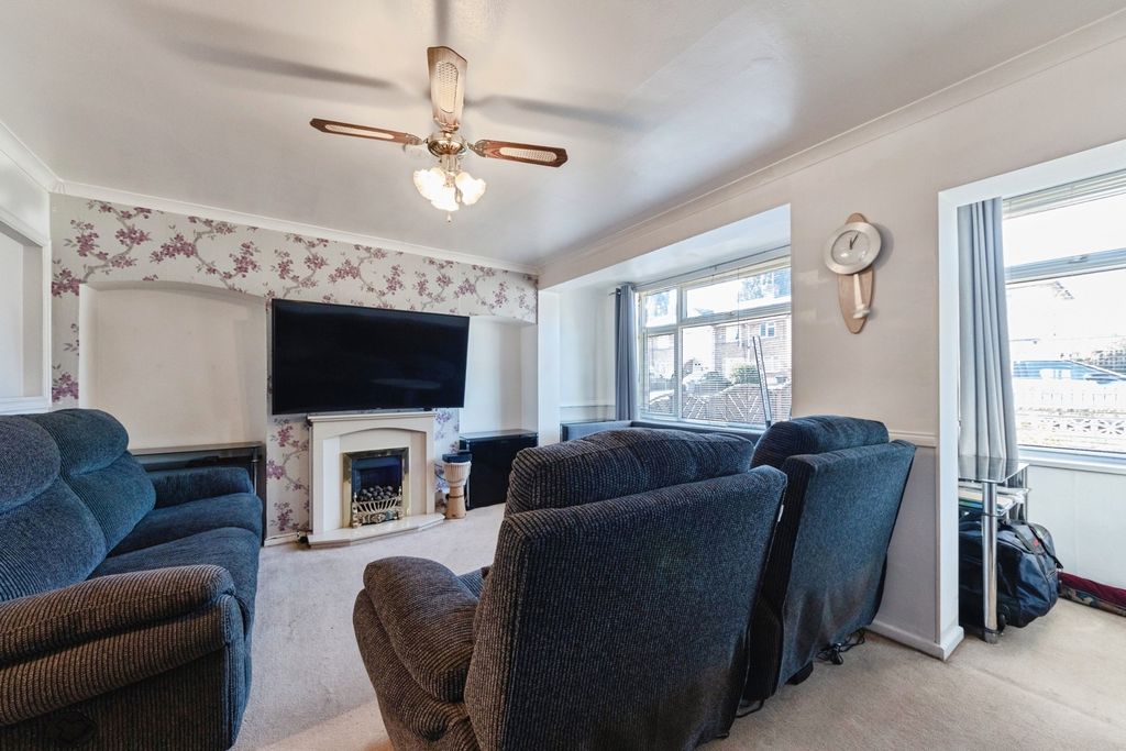 Property photo 3 of 20 Pbox-Img.Jpg