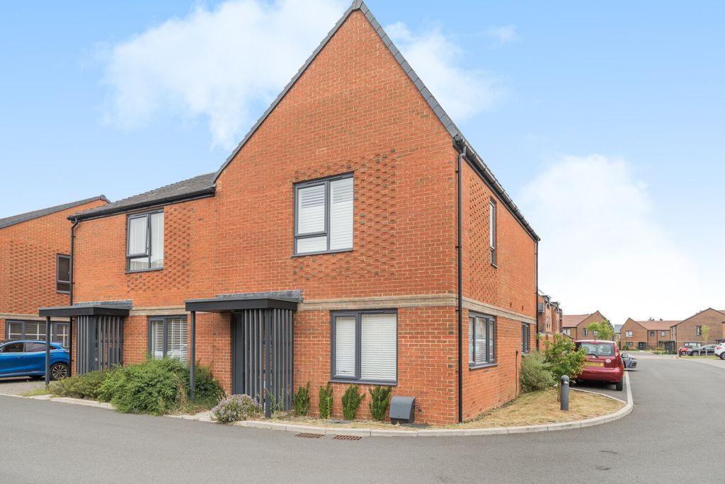 Property photo 1 of 9 1316070-1-685A756...