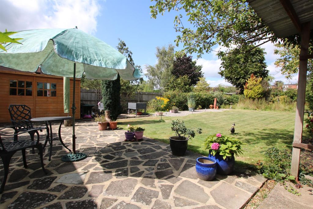 Property photo 2 of 11 Tm Gdn 2.Jpg
