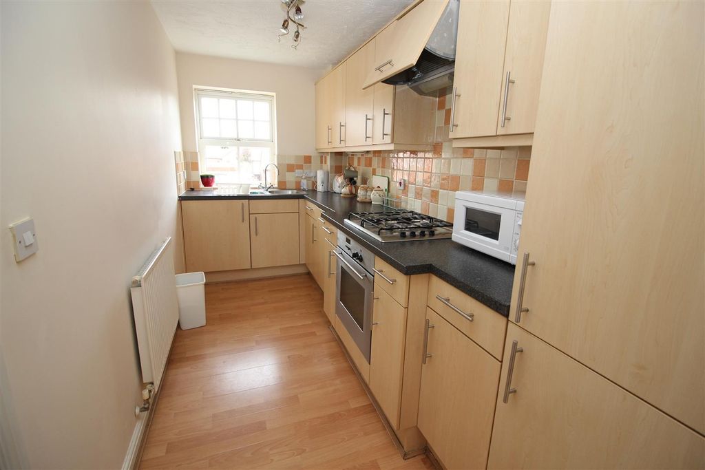 Property photo 2 of 8