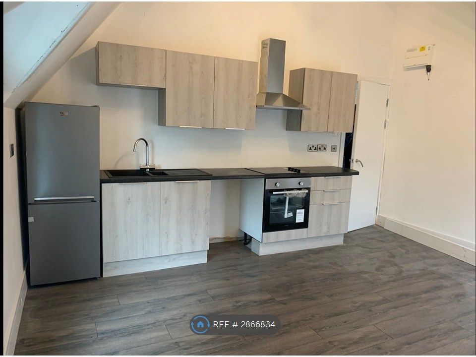 Property photo 1 of 2