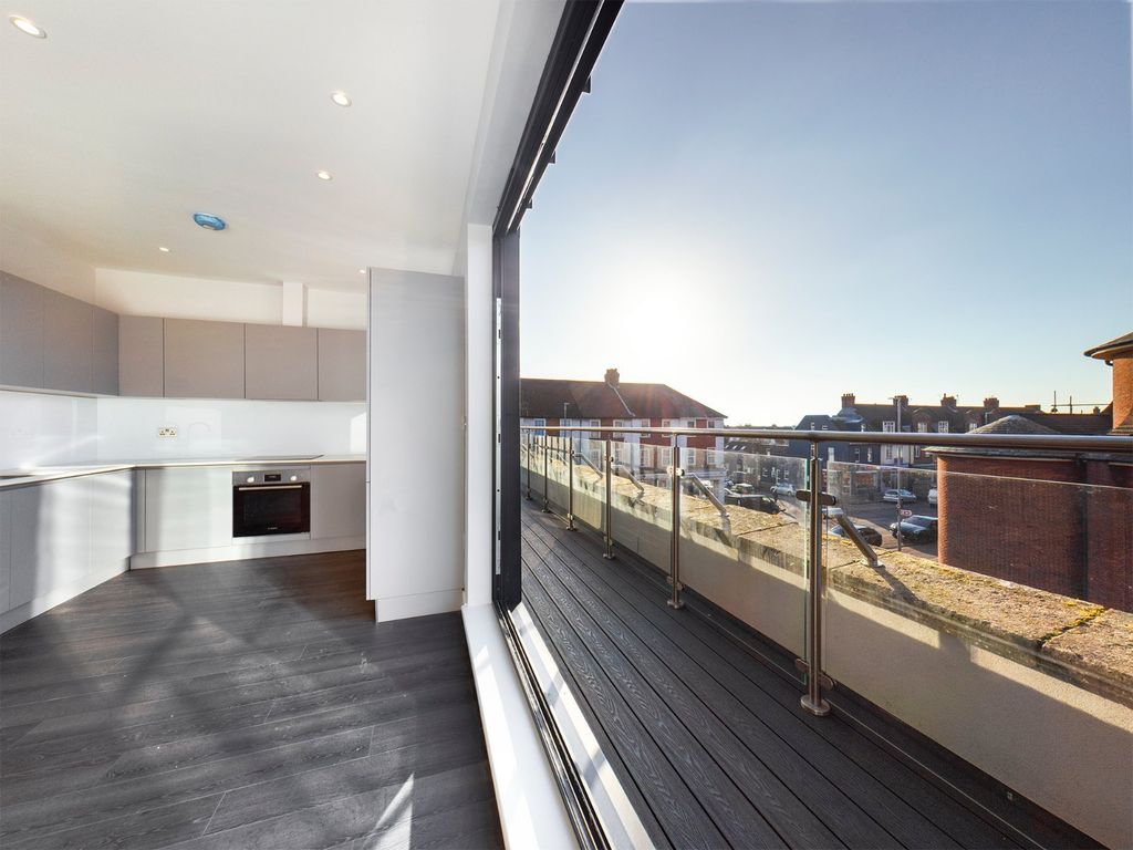 Property photo 3 of 9 Picture No. 12